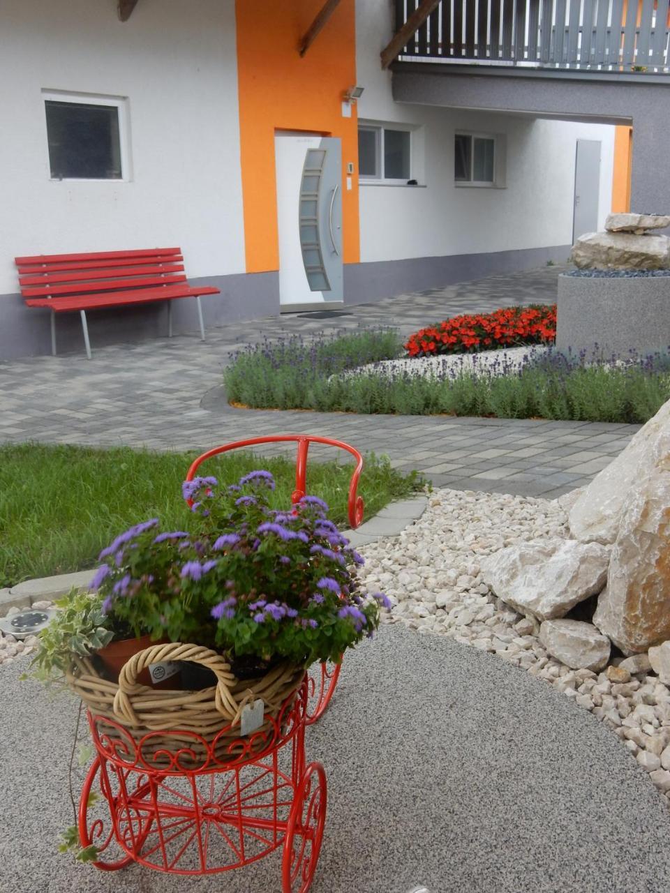 Fruehstueckspension Lach Bed & Breakfast Eberndorf Exterior photo